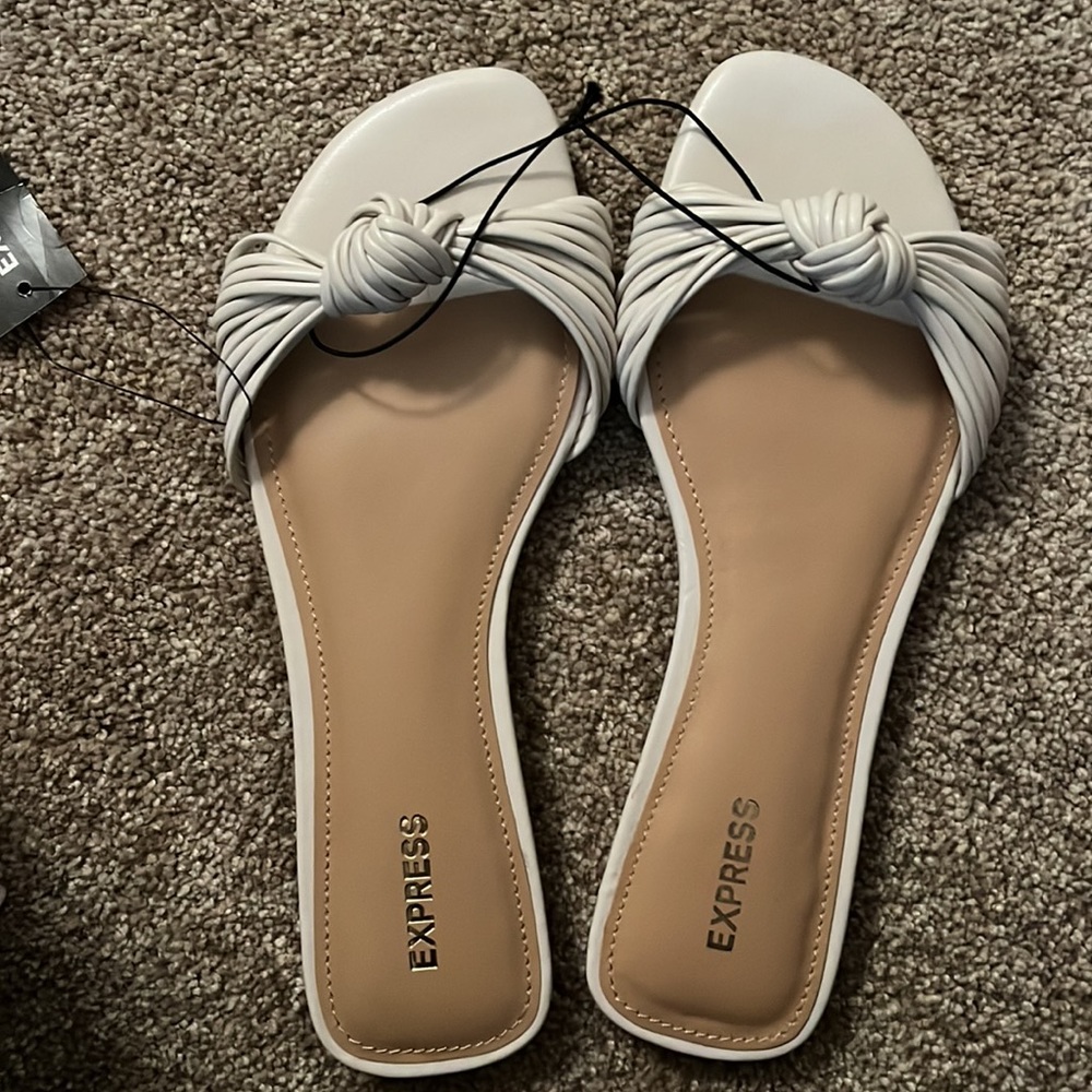 Express Sandals - Picture 2 of 8